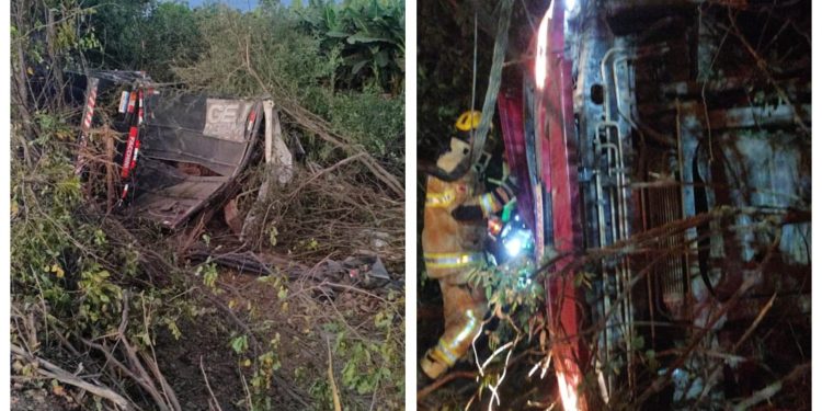 Caminhoneiro fica preso às ferragens e morre em capotamento na MGC-122